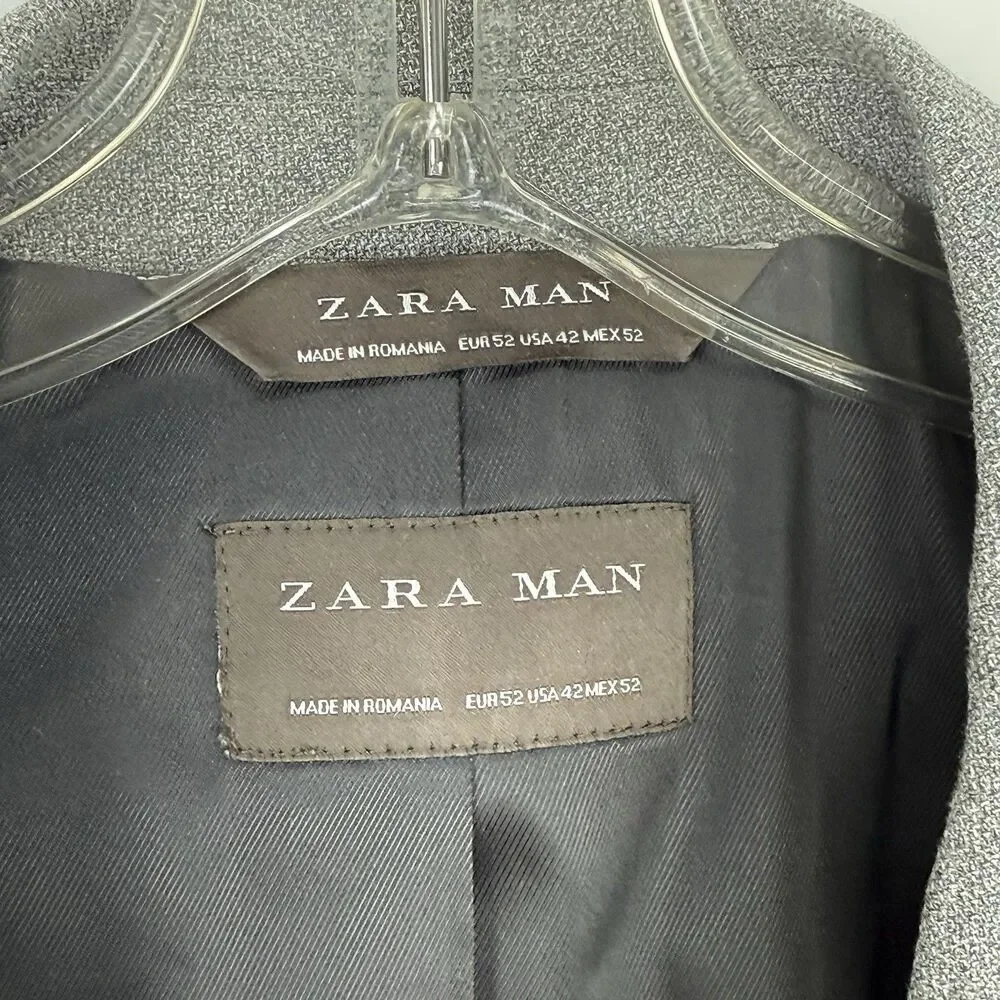 Zara Man Gray Blazer Men’s Size 42R EUR 52 Lined Two Button Suit Jacket